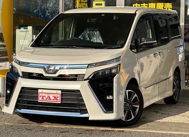 
								Toyota Voxy full									