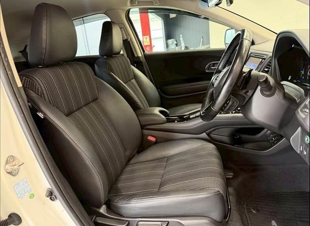 
								HONDA VEZEL HYBRID Z full									