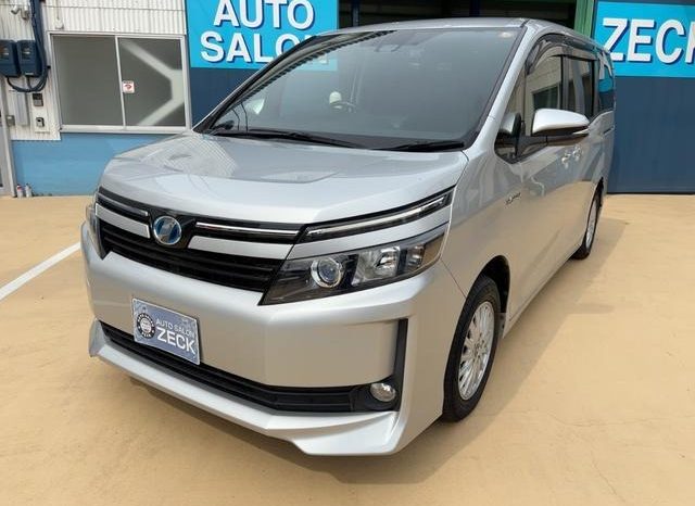 
								TOYOTA VOXY HYBRID V full									