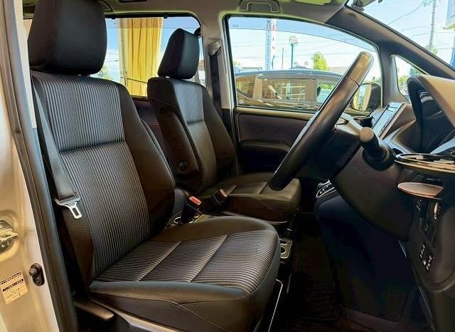 
								TOYOTA NOAH SI full									