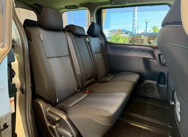 
								TOYOTA NOAH SI full									