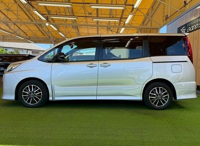 
								TOYOTA NOAH SI full									