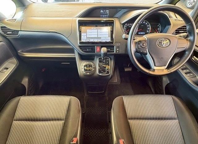 
								TOYOTA NOAH SI full									
