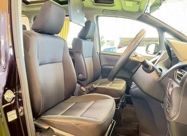
								TOYOTA NOAH SI full									