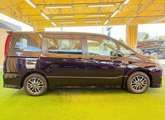
								TOYOTA NOAH SI full									