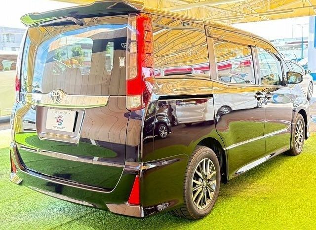 
								TOYOTA NOAH SI full									