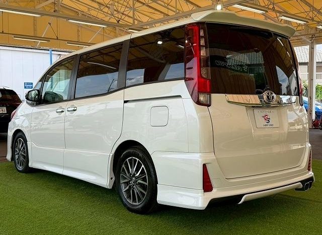 
								TOYOTA NOAH SI full									