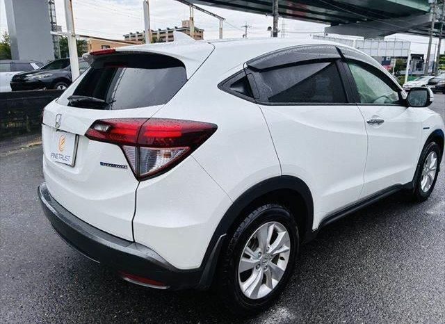 
								HONDA VEZEL HYBRID X full									