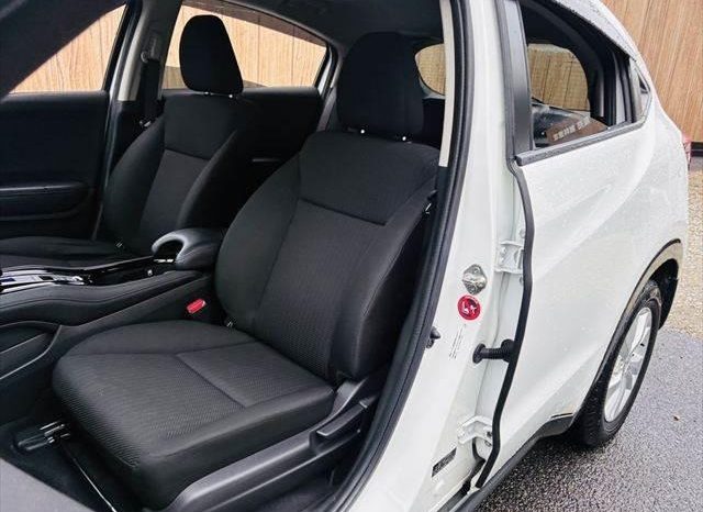 
								HONDA VEZEL HYBRID X full									