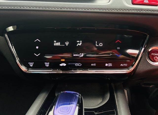 
								HONDA VEZEL HYBRID X full									