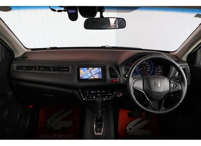 
								HONDA VEZEL X full									