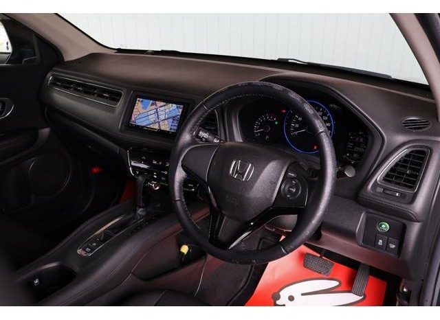 
								HONDA VEZEL X full									