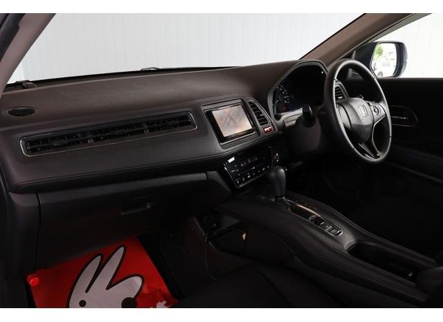 
								HONDA VEZEL X full									