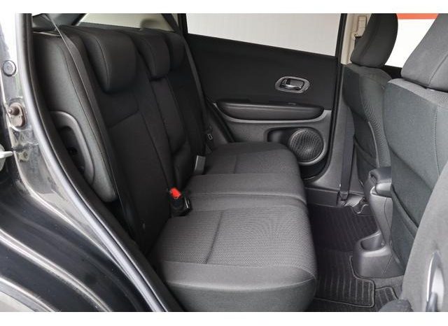 
								HONDA VEZEL X full									