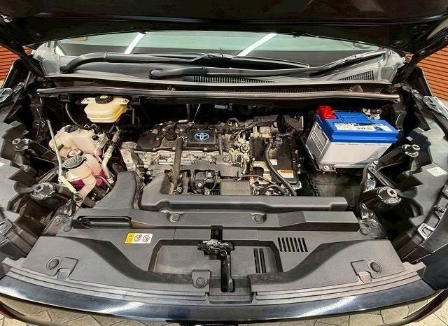 
								TOYOTA VOXY HYBRID S-Z full									