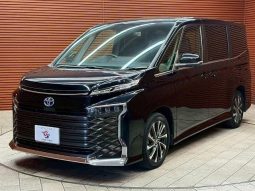 TOYOTA VOXY HYBRID S-Z