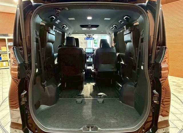 
								TOYOTA VOXY HYBRID S-Z full									