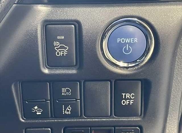 
								TOYOTA VOXY HYBRID V full									