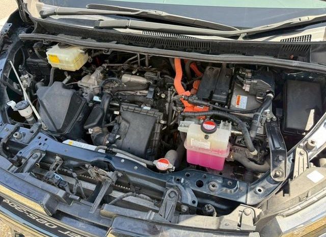 
								TOYOTA VOXY HYBRID ZS full									