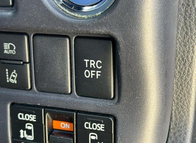 
								TOYOTA VOXY HYBRID ZS full									