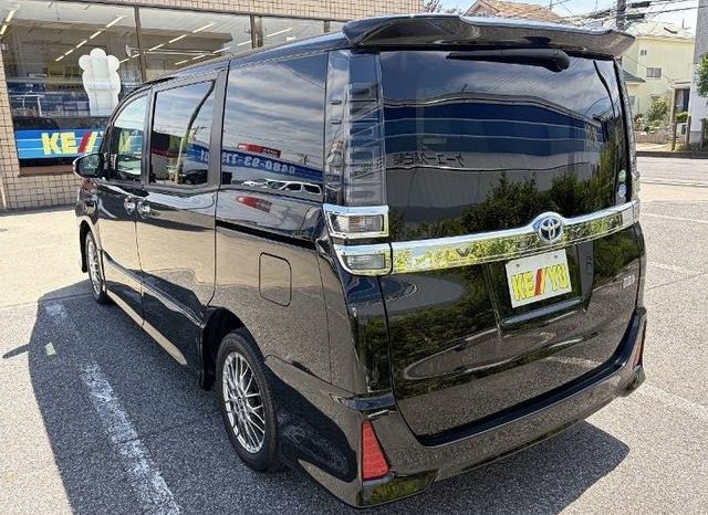 
								TOYOTA VOXY HYBRID ZS KIRAMEKI II full									