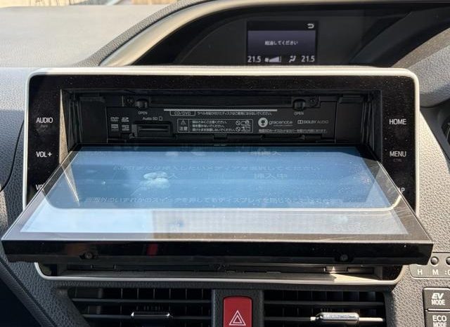 
								TOYOTA VOXY HYBRID ZS KIRAMEKI II full									