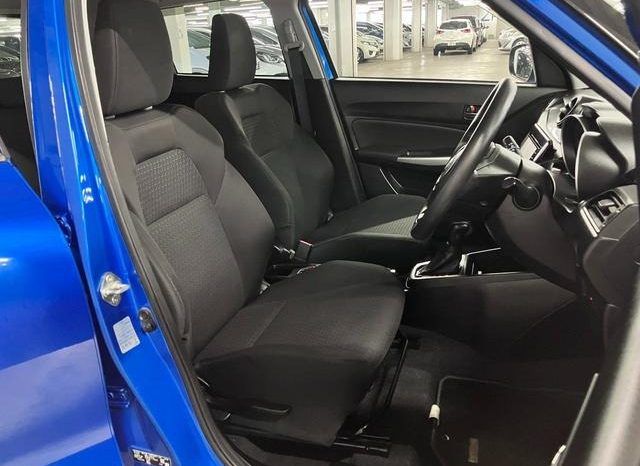 
								SUZUKI SWIFT XG full									