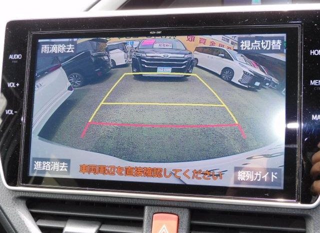 
								TOYOTA VOXY HYBRID ZS KIRAMEKI III full									
