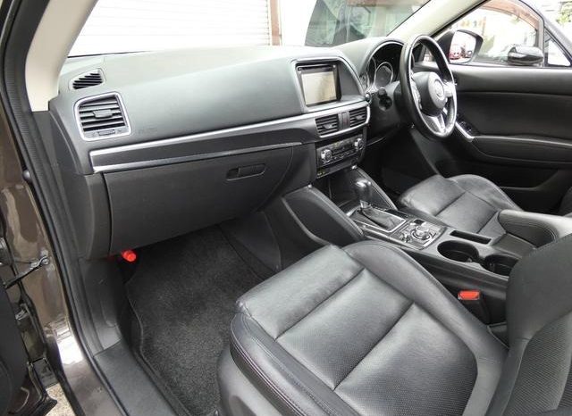 
								MAZDA CX-5 XD L PACKAGE full									