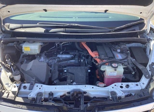 
								TOYOTA VOXY HYBRID X full									