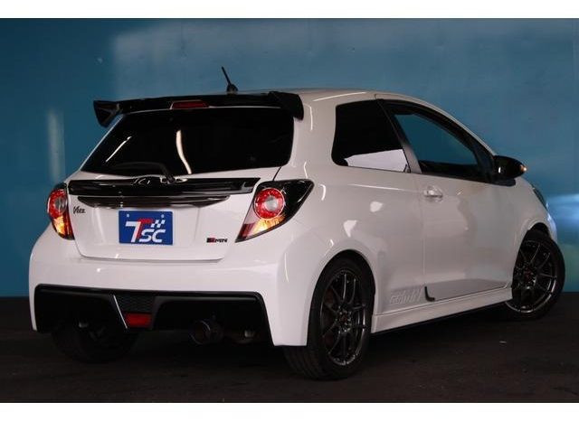
								TOYOTA VITZ GRMN TURBO full									
