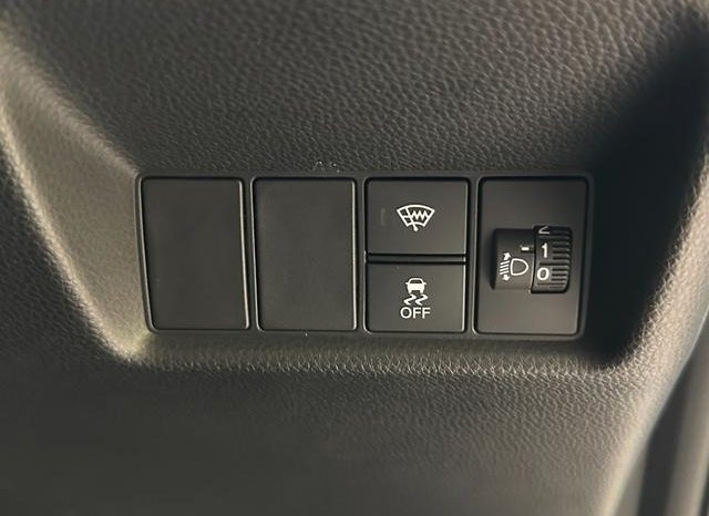 
								HONDA FIT E:HEV BASIC full									