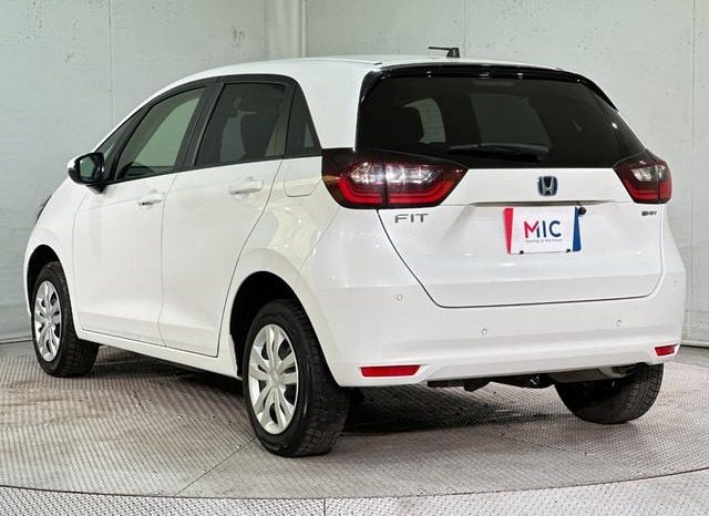 
								HONDA FIT E:HEV BASIC full									