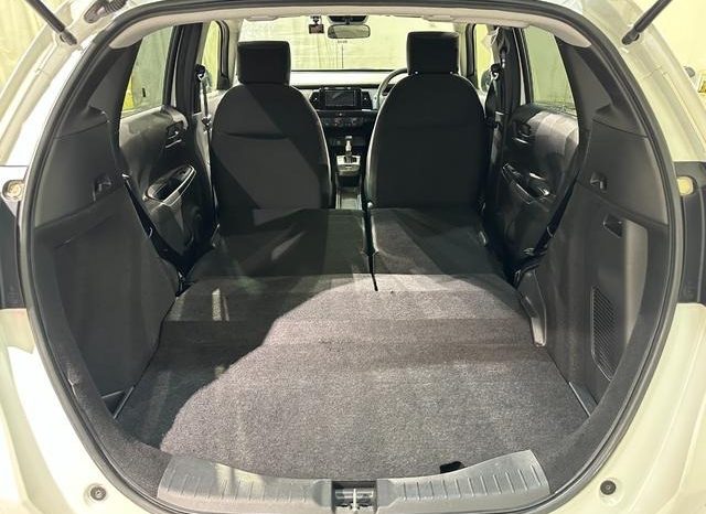 
								HONDA FIT E:HEV BASIC full									