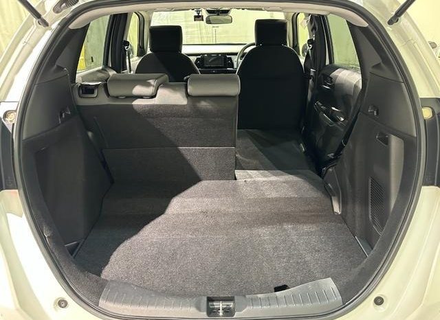 
								HONDA FIT E:HEV BASIC full									