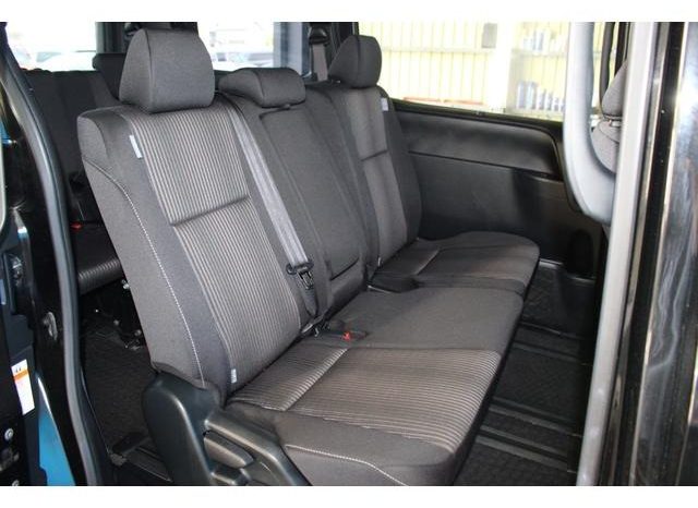 
								TOYOTA NOAH SI full									