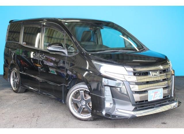 
								TOYOTA NOAH SI full									