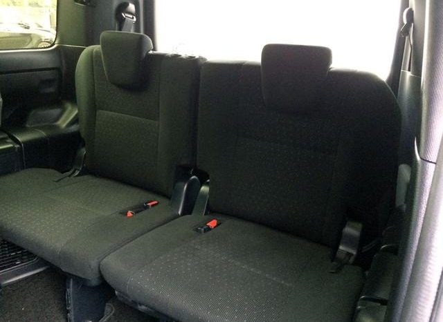 
								TOYOTA VOXY HYBRID V full									