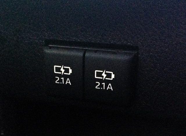 
								TOYOTA VOXY HYBRID V full									