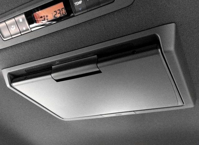 
								TOYOTA VOXY HYBRID V full									