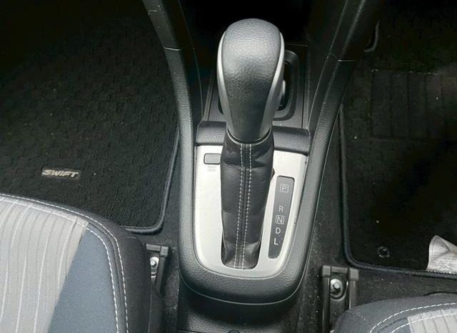 
								SUZUKI SWIFT RS full									