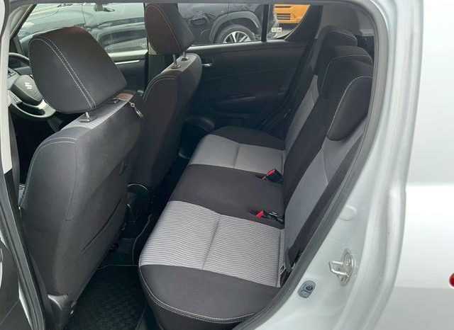 
								SUZUKI SWIFT RS full									