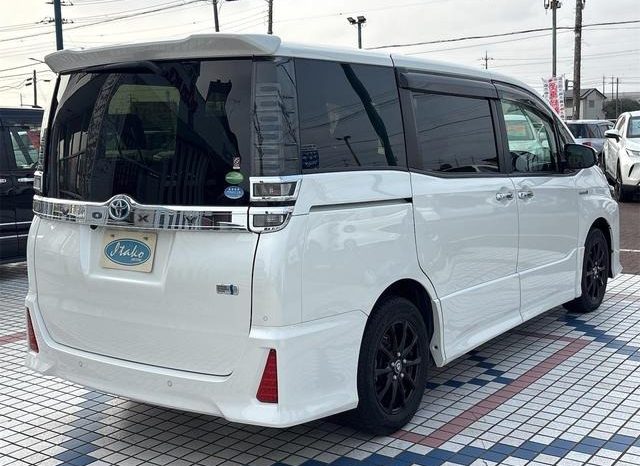 
								TOYOTA VOXY HYBRID ZS KIRAMEKI II full									