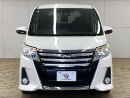 TOYOTA NOAH SI