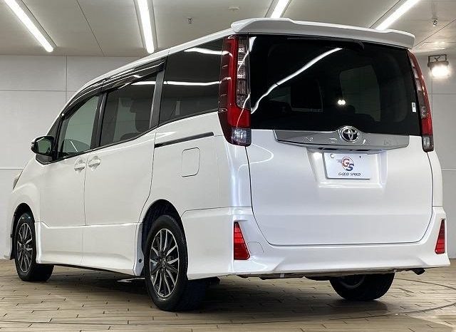 
								TOYOTA NOAH SI full									
