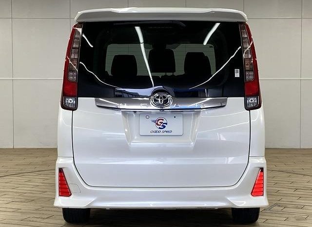 
								TOYOTA NOAH SI full									