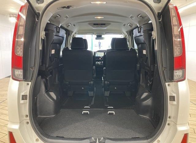 
								TOYOTA NOAH SI full									