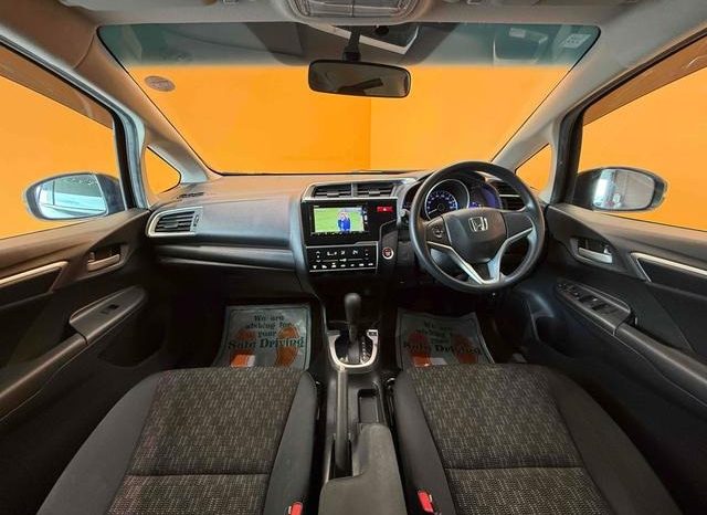 
								HONDA FIT 13G F PACKAGE COMFORT EDITION full									