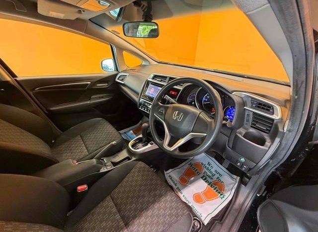 
								HONDA FIT 13G F PACKAGE COMFORT EDITION full									