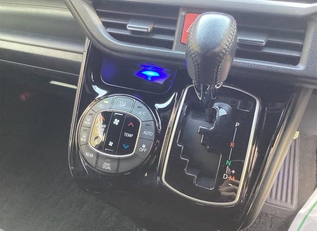 
								TOYOTA NOAH X full									